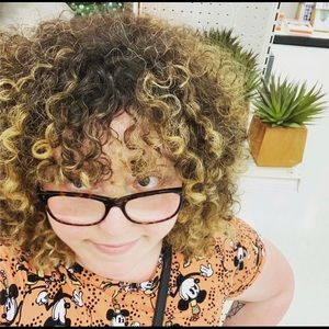 Meet your Posher, Lisa